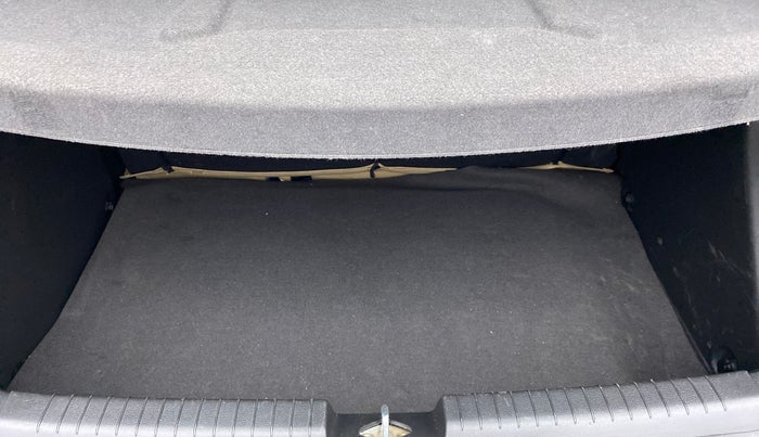 2017 Hyundai Elite i20 MAGNA 1.4 AT, Petrol, Automatic, 38,685 km, Boot Inside