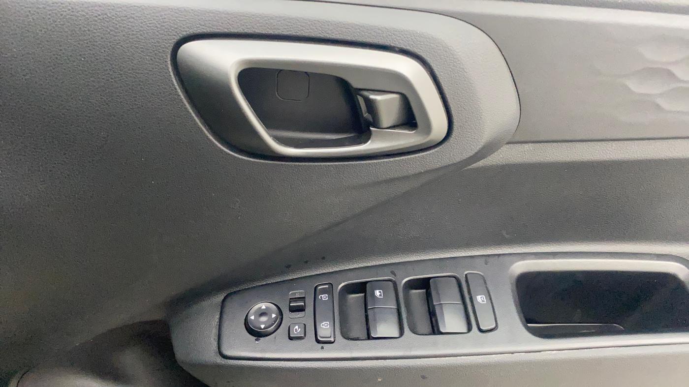 2023 Hyundai GRAND I10 NIOS SPORTZ 1.2 KAPPA VTVT DUAL TONE, Petrol, Manual, 16,697 km, Driver Side Door Panels Control