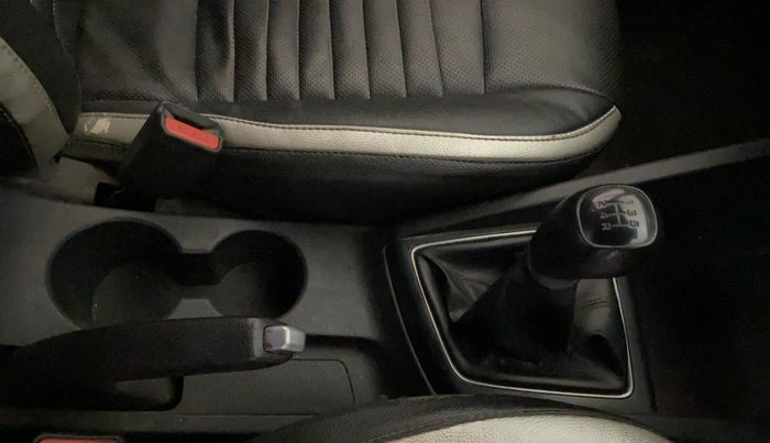 2016 Hyundai Elite i20 SPORTZ 1.2, Petrol, Manual, 80,245 km, Gear Lever