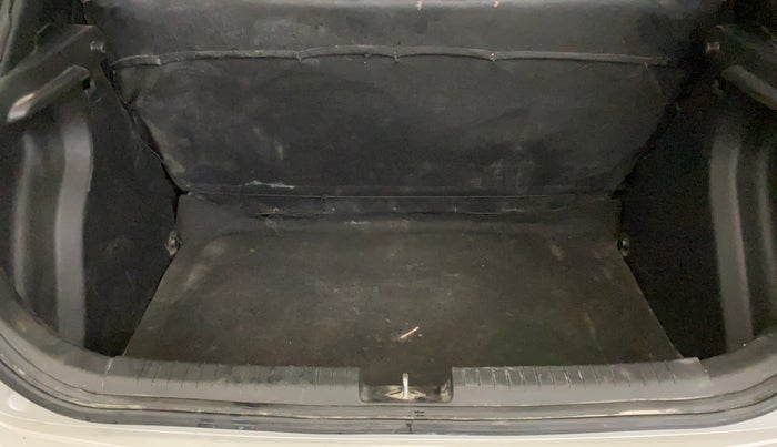 2016 Hyundai Elite i20 SPORTZ 1.2, Petrol, Manual, 80,245 km, Boot Inside