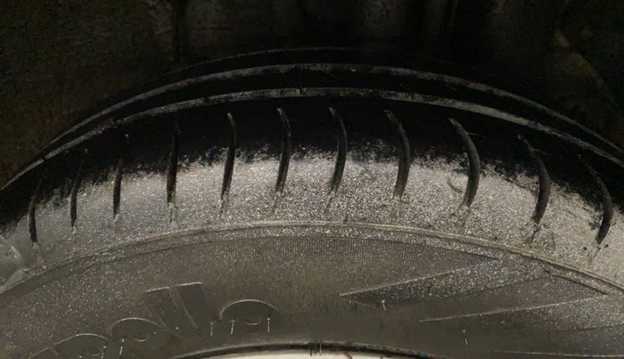 2016 Hyundai Elite i20 SPORTZ 1.2, Petrol, Manual, 80,245 km, Left Rear Tyre Tread