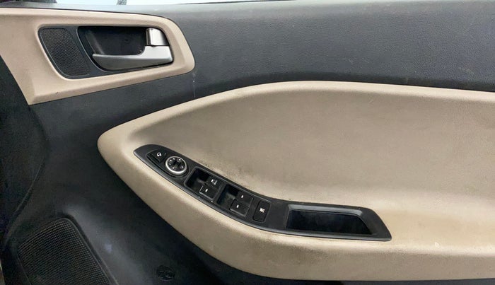 2016 Hyundai Elite i20 SPORTZ 1.2, Petrol, Manual, 80,245 km, Driver Side Door Panels Control