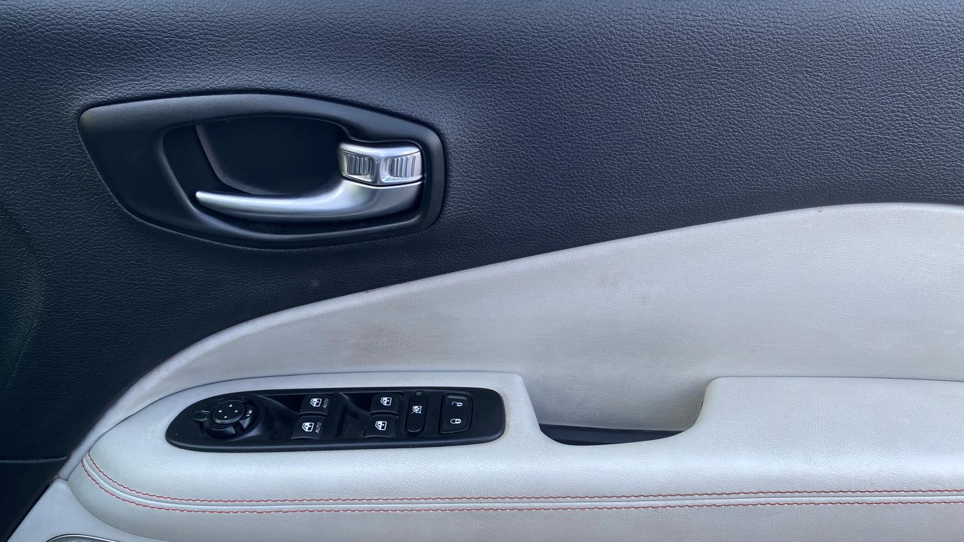 2018 Jeep Compass LIMITED (O) 2.0 DIESEL, Diesel, Manual, 50,262 km, Driver Side Door Panels Control