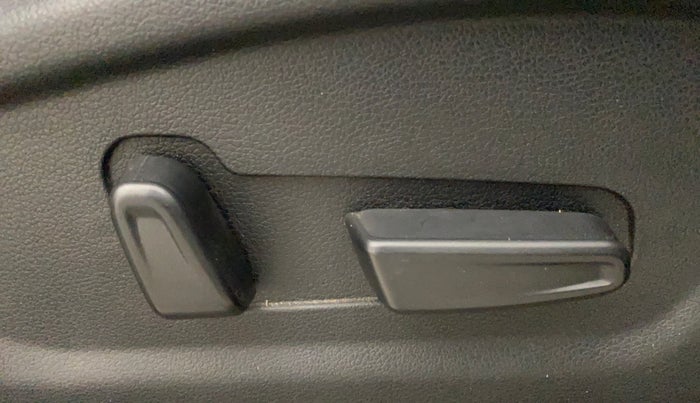 2023 Hyundai ALCAZAR 1.5 SIGNATURE MT 6STR, Diesel, Manual, 15,255 km, Driver Side Adjustment Panel