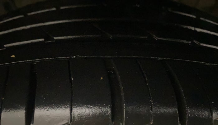 2023 Hyundai ALCAZAR 1.5 SIGNATURE MT 6STR, Diesel, Manual, 15,255 km, Left Front Tyre Tread