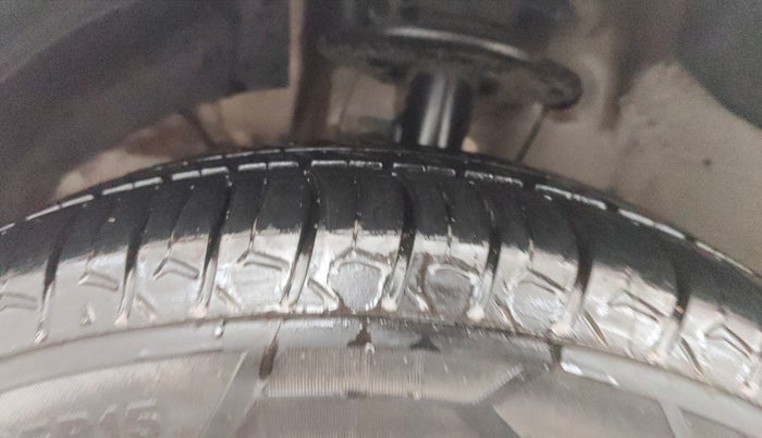 2021 Maruti Ertiga ZXI SHVS, Petrol, Manual, 61,245 km, Left Front Tyre Tread