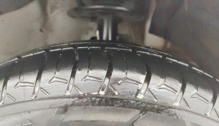 2021 Maruti Ertiga ZXI SHVS, Petrol, Manual, 61,245 km, Right Front Tyre Tread