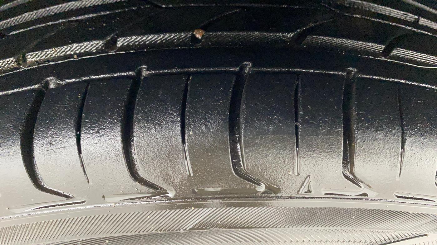 2019 Maruti Ciaz ZETA 1.5 SHVS MT PETROL, Petrol, Manual, 47,102 km, Right Front Tyre Tread