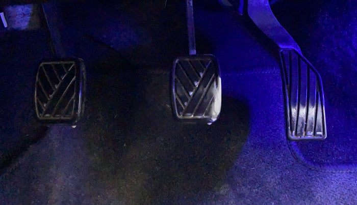 2012 Maruti Swift VXI, Petrol, Manual, 97,310 km, Pedals