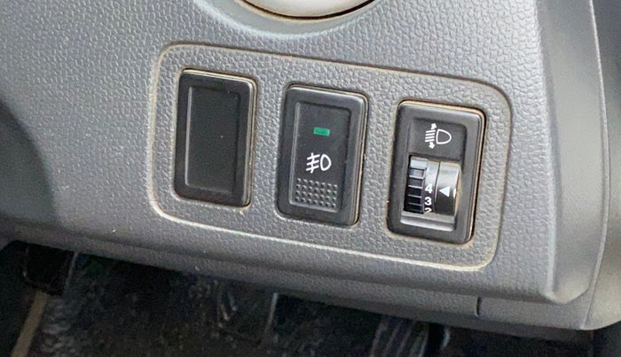 2011 Maruti Swift VXI, Petrol, Manual, 82,574 km, Dashboard - Headlight height adjustment not working