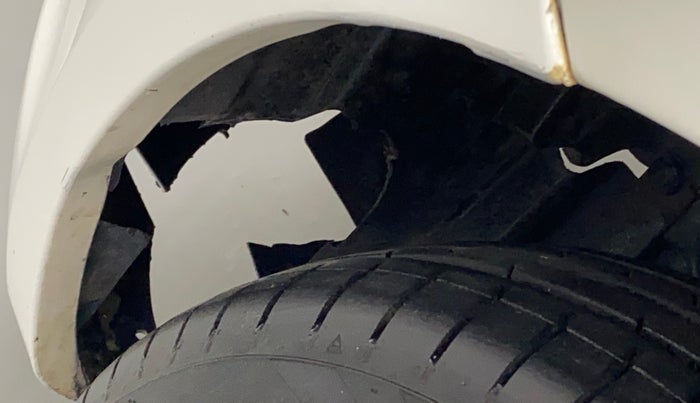 2011 Maruti Swift VXI, Petrol, Manual, 82,574 km, Left fender - Lining loose