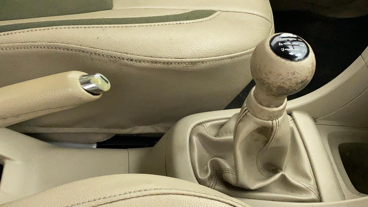 2014 Maruti Swift Dzire VXI, Petrol, Manual, 95,295 km, Gear Lever