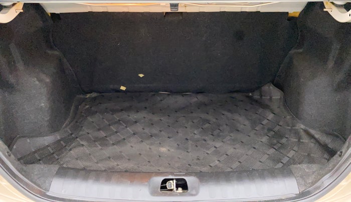 2014 Maruti Swift Dzire VXI, Petrol, Manual, 95,295 km, Boot Inside