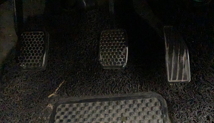 2018 Maruti Alto 800 LXI, CNG, Manual, 59,804 km, Pedals