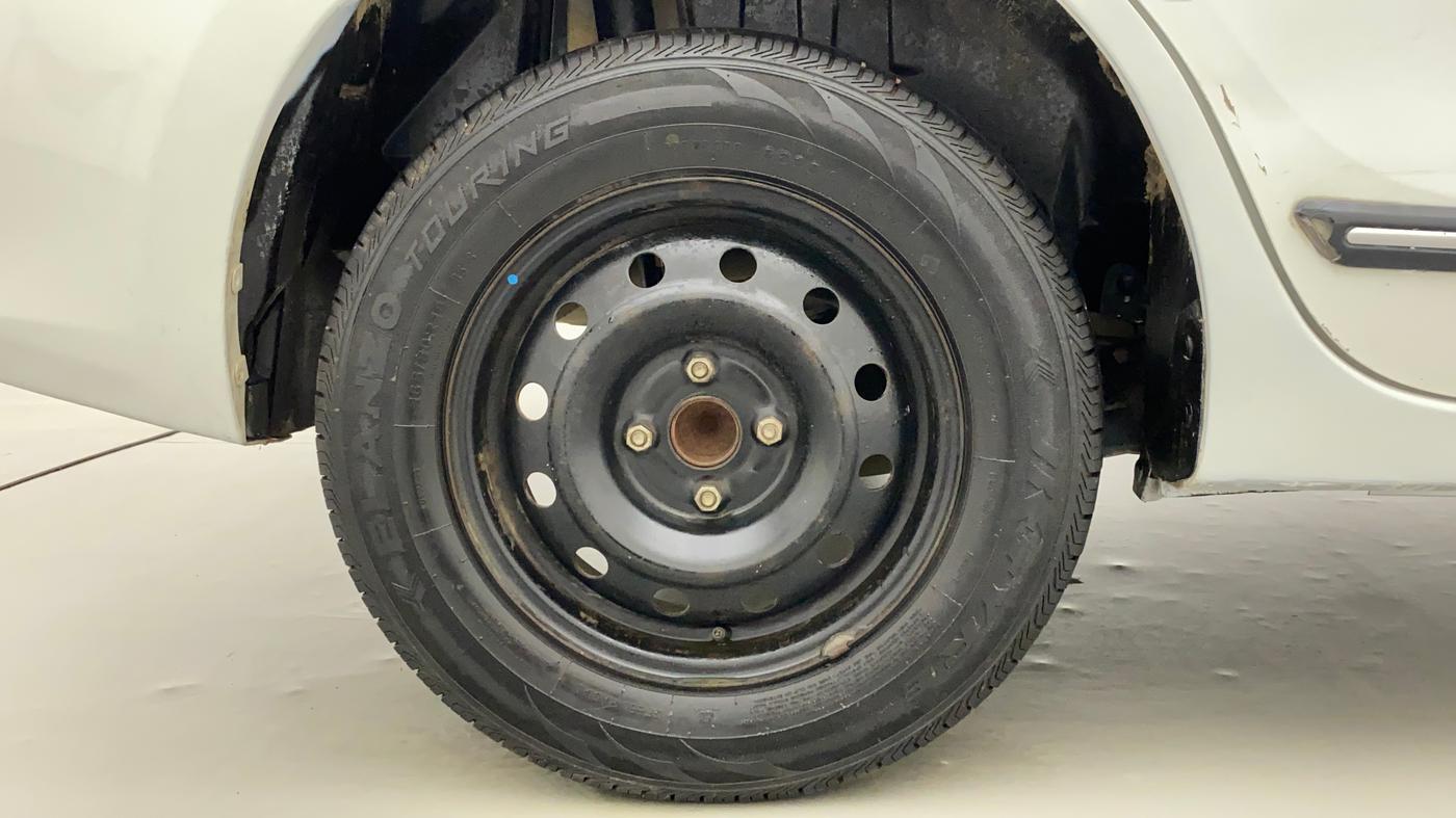 2017 Maruti Dzire VXI, Petrol, Manual, 96,392 km, Right Rear Wheel