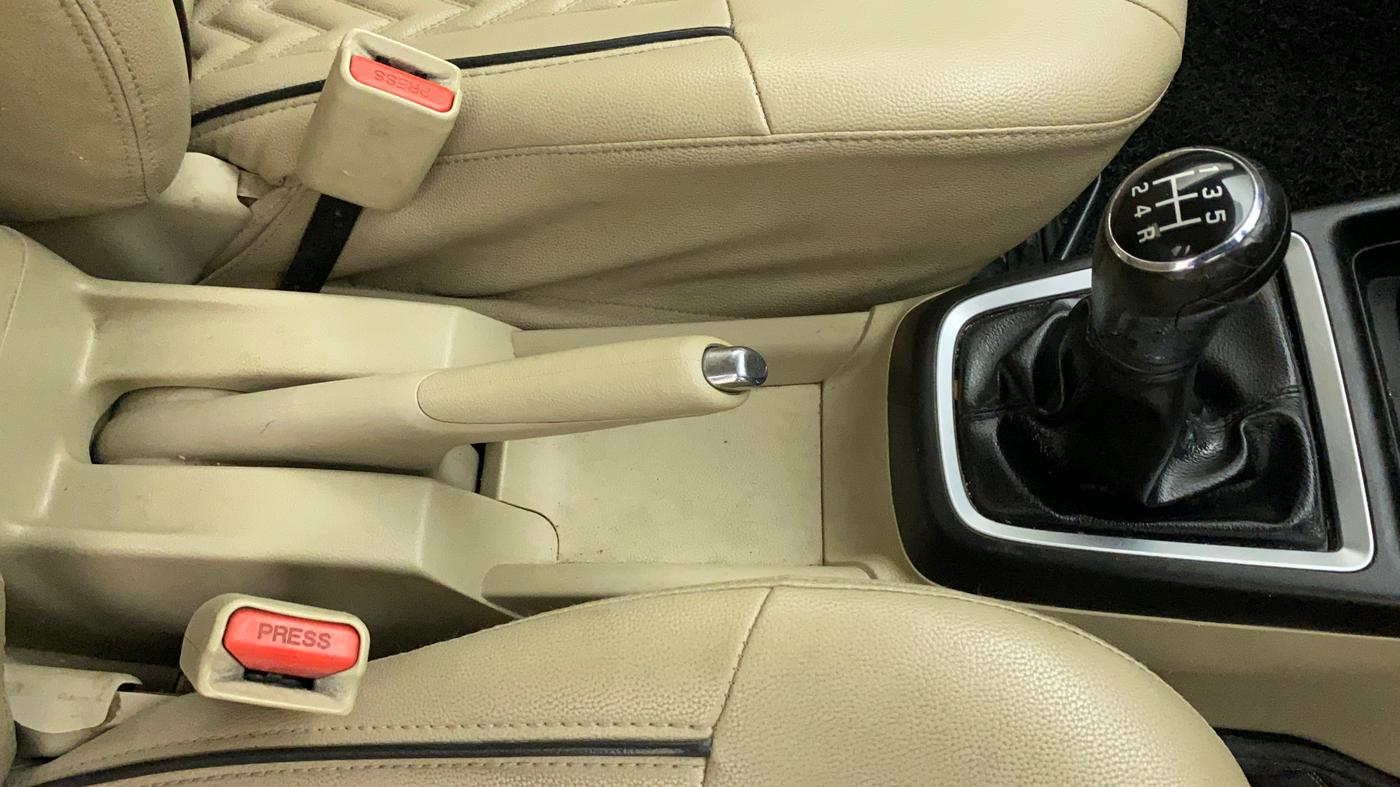 2017 Maruti Dzire VXI, Petrol, Manual, 96,392 km, Gear Lever