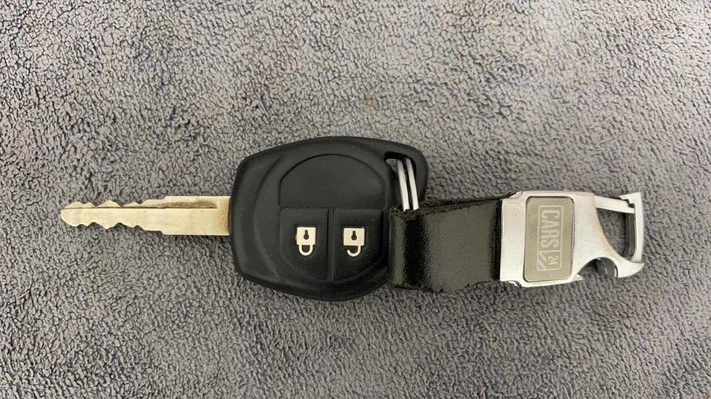 2017 Maruti Dzire VXI, Petrol, Manual, 96,392 km, Key Close Up