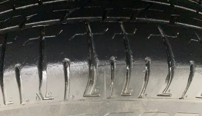 2016 Hyundai Creta SX PLUS 1.6 PETROL, Petrol, Manual, 75,687 km, Left Rear Tyre Tread