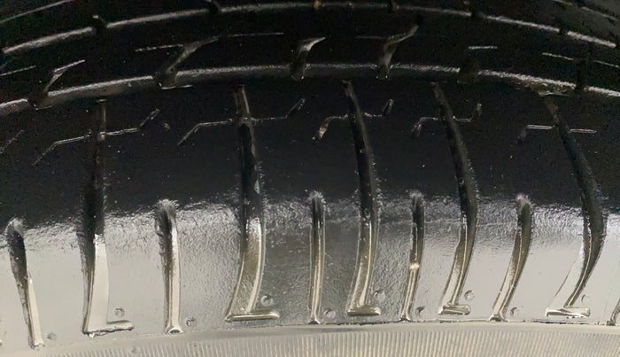 2016 Hyundai Creta SX PLUS 1.6 PETROL, Petrol, Manual, 75,687 km, Right Rear Tyre Tread