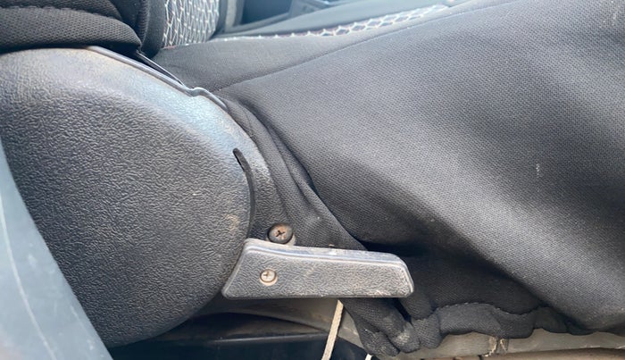 2012 Maruti Alto LXI, Petrol, Manual, 58,486 km, Driver Side Adjustment Panel