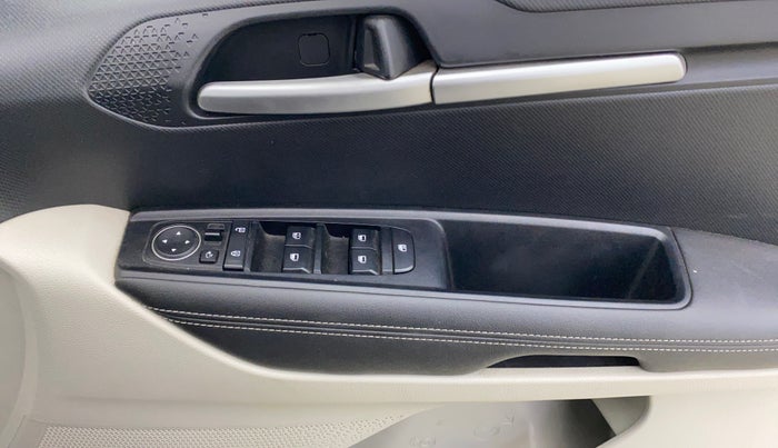 2021 KIA SONET HTX ANNIVERSARY EDITION 1.5, Diesel, Manual, 81,003 km, Driver Side Door Panels Control