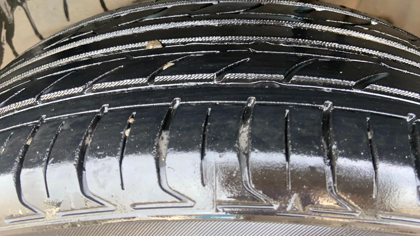 2023 Maruti Grand Vitara ALPHA PLUS HYBRID ECVT, Hybrid, Automatic, 1,15,201 km, Left Rear Tyre Tread