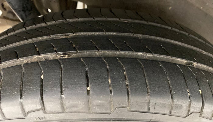 2012 Maruti Wagon R 1.0 VXI, Petrol, Manual, 56,373 km, Right Rear Tyre Tread