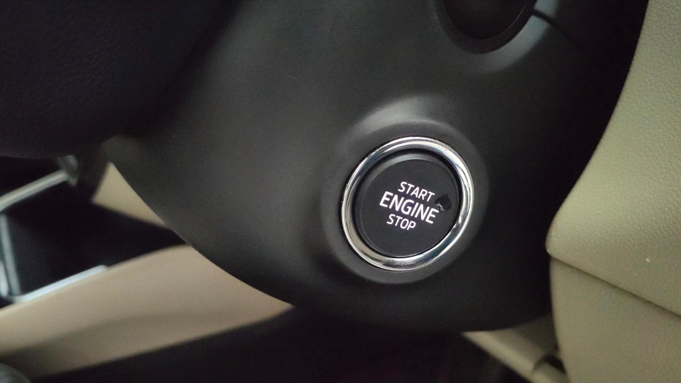 2023 Skoda SLAVIA STYLE 1.0L TSI AT, Petrol, Automatic, 27,545 km, Keyless Start/ Stop Button