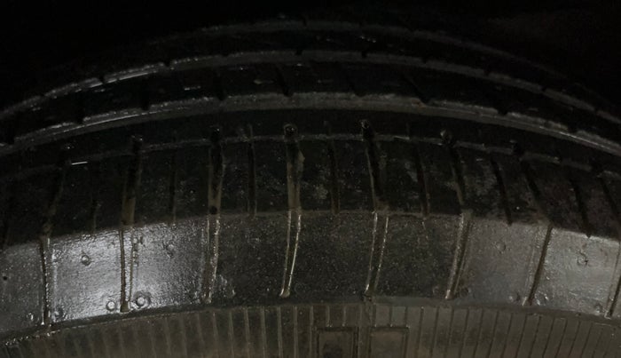 2019 Maruti Baleno DELTA PETROL 1.2, Petrol, Manual, 76,256 km, Right Rear Tyre Tread