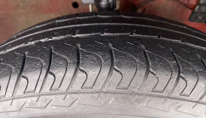 2016 Maruti Swift VXI OPT, Petrol, Manual, 44,695 km, Right Front Tyre Tread