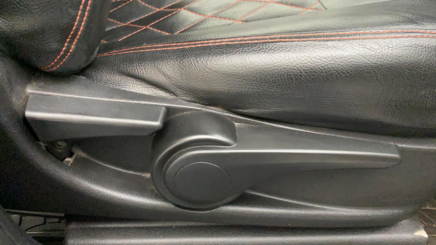 2018 Tata Tiago XZA PETROL, Petrol, Automatic, 28,198 km, Driver Side Adjustment Panel