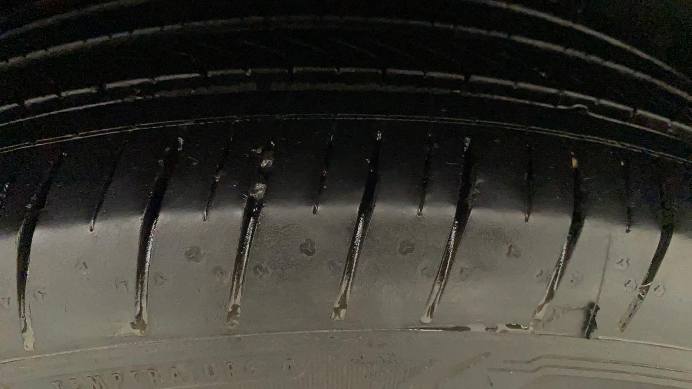 2015 Ford Ecosport TITANIUM 1.5L PETROL AT, Petrol, Automatic, 43,187 km, Right Rear Tyre Tread