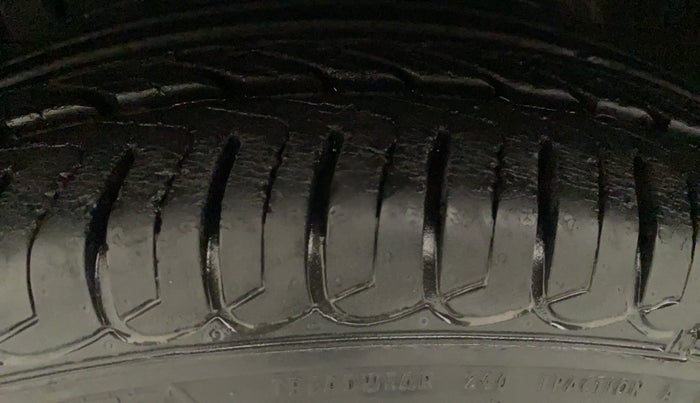 2015 Ford Ecosport TITANIUM 1.5L PETROL AT, Petrol, Automatic, 43,187 km, Left Front Tyre Tread