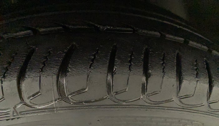 2015 Ford Ecosport TITANIUM 1.5L PETROL AT, Petrol, Automatic, 43,187 km, Right Front Tyre Tread