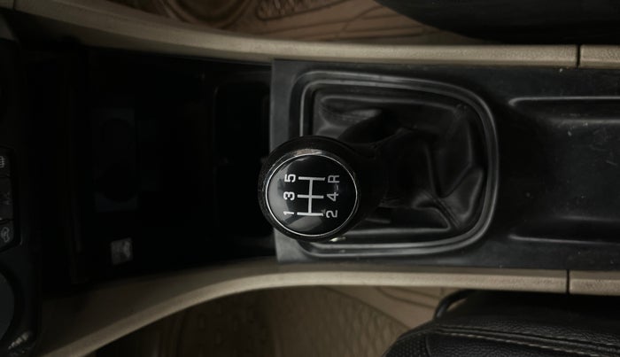 2018 Maruti Ciaz SIGMA 1.4 MT PETROL, Petrol, Manual, 80,412 km, Gear Lever