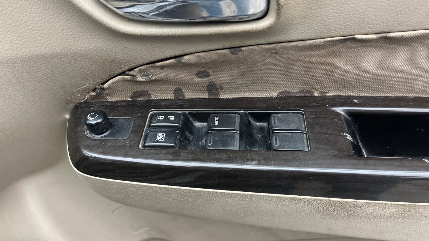 2018 Maruti Ciaz SIGMA 1.4 MT PETROL, Petrol, Manual, 80,412 km, Driver Side Door Panels Control