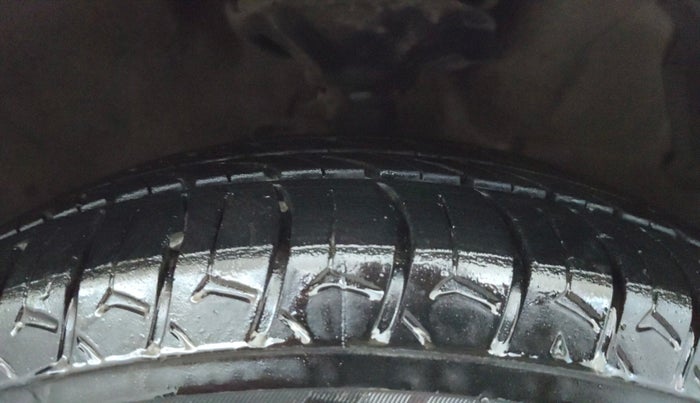 2017 Maruti Celerio ZXI AMT (O), Petrol, Automatic, 1,08,014 km, Right Front Tyre Tread