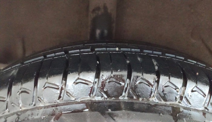 2017 Maruti Celerio ZXI AMT (O), Petrol, Automatic, 1,08,014 km, Right Rear Tyre Tread