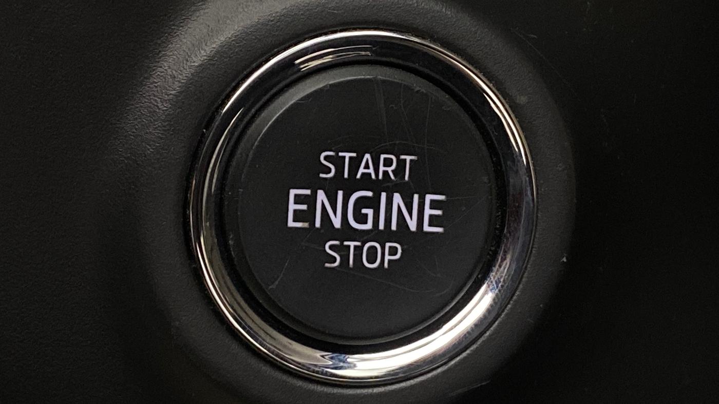 2022 Skoda SLAVIA STYLE 1.0L TSI AT, Petrol, Automatic, 34,915 km, Keyless Start/ Stop Button