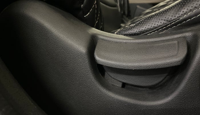 2021 Hyundai Verna SX (O) 1.5 CRDI AT, Diesel, Automatic, 1,08,132 km, Driver Side Adjustment Panel