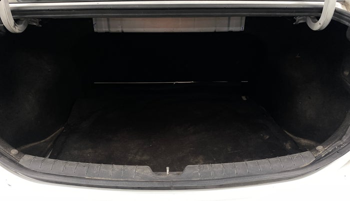 2021 Hyundai Verna SX (O) 1.5 CRDI AT, Diesel, Automatic, 1,08,132 km, Boot Inside