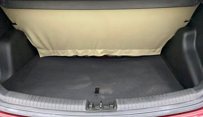 2015 Hyundai Grand i10 SPORTZ 1.2 KAPPA VTVT, Petrol, Manual, 45,899 km, Boot Inside