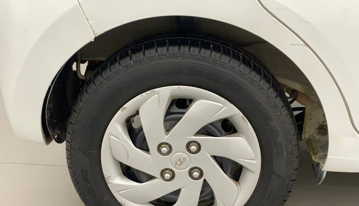 2019 Hyundai NEW SANTRO SPORTZ MT, Petrol, Manual, 61,974 km, Right quarter panel - Lining has minor damage