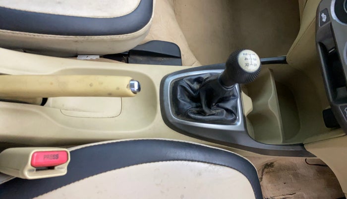 2012 Honda City 1.5L I-VTEC V MT, Petrol, Manual, 69,047 km, Gear Lever