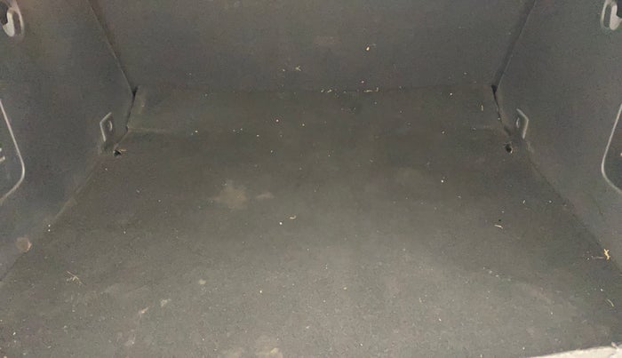 2022 Nissan Kicks XV 1.5, Petrol, Manual, 53,470 km, Boot Inside