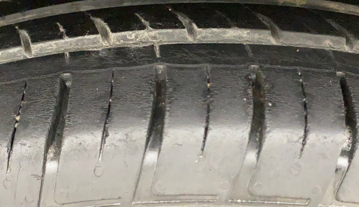 2022 Nissan Kicks XV 1.5, Petrol, Manual, 53,470 km, Right Rear Tyre Tread