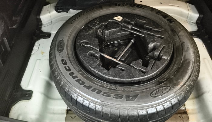 2017 Hyundai Creta SX PLUS 1.6 PETROL, Petrol, Manual, 77,726 km, Spare Tyre