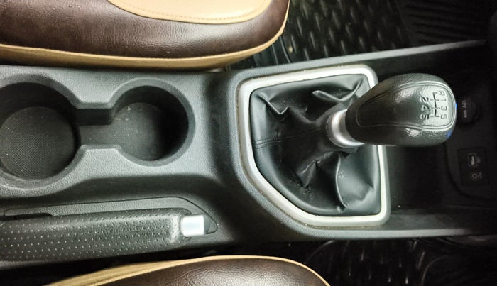 2017 Hyundai Creta SX PLUS 1.6 PETROL, Petrol, Manual, 77,726 km, Gear Lever