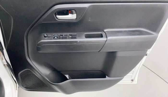 2023 Maruti New Wagon-R VXI 1.0 AMT, Petrol, Automatic, 12,666 km, Driver Side Door Panels Control