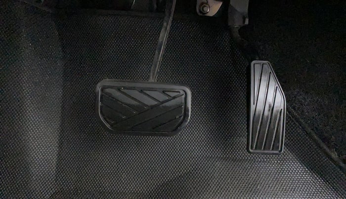 2023 Maruti New Wagon-R VXI 1.0 AMT, Petrol, Automatic, 12,666 km, Pedals